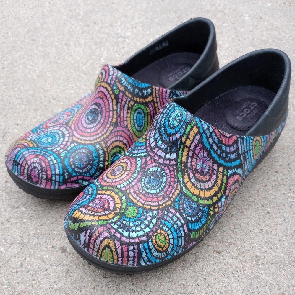 CROCS Neria Pro Graphic Clogs Slip Resistant Size 8